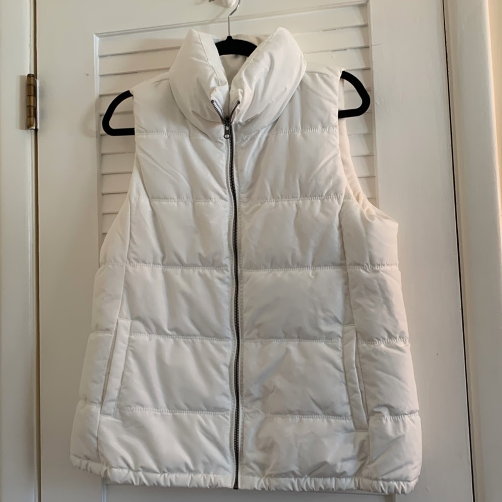 Old Navy white puffer jacket